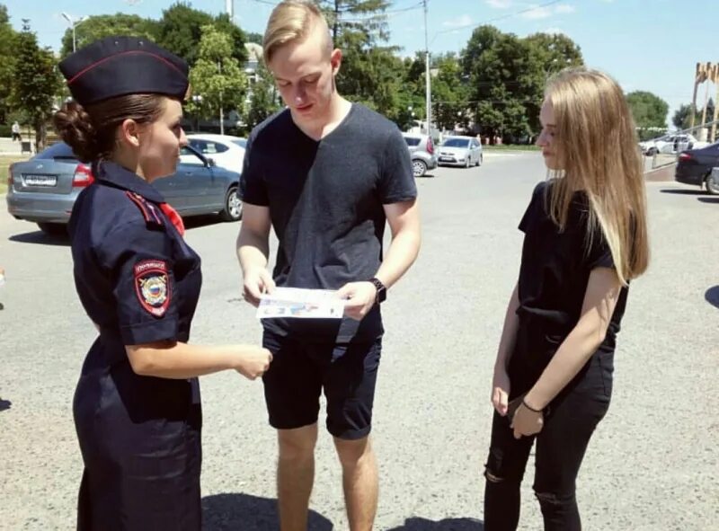 Полиция георгиевск. ППС Георгиевск. Сотрудники МВД Георгиевск. Полиция и волонтеры.