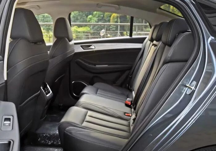 Chery arrizo 7 2014. Аризо 8 отзывы владельцев. Чери аризо 7. Новая chery arrizo 7. Chery arrizo 5 plus салон.