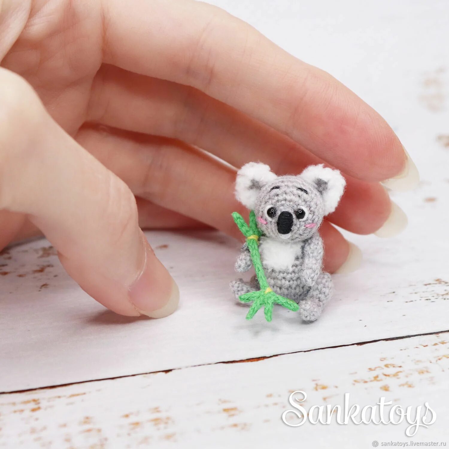 Мк микро. Маленькая коала крючком. коала крючком из плюшевой пряжи. мк микро 10-16.