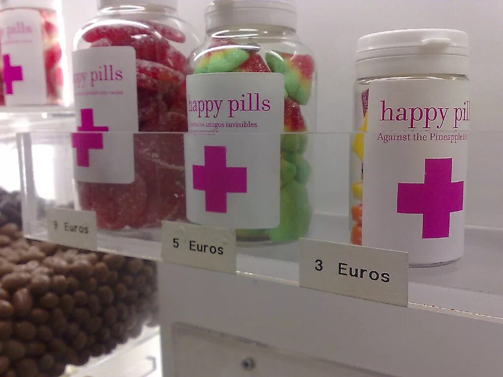 Хапи таблетки. Таблетки хэппи pills. хэппи пипл таблетки. таблетки счастья happy. антидепрессанты happy pills.