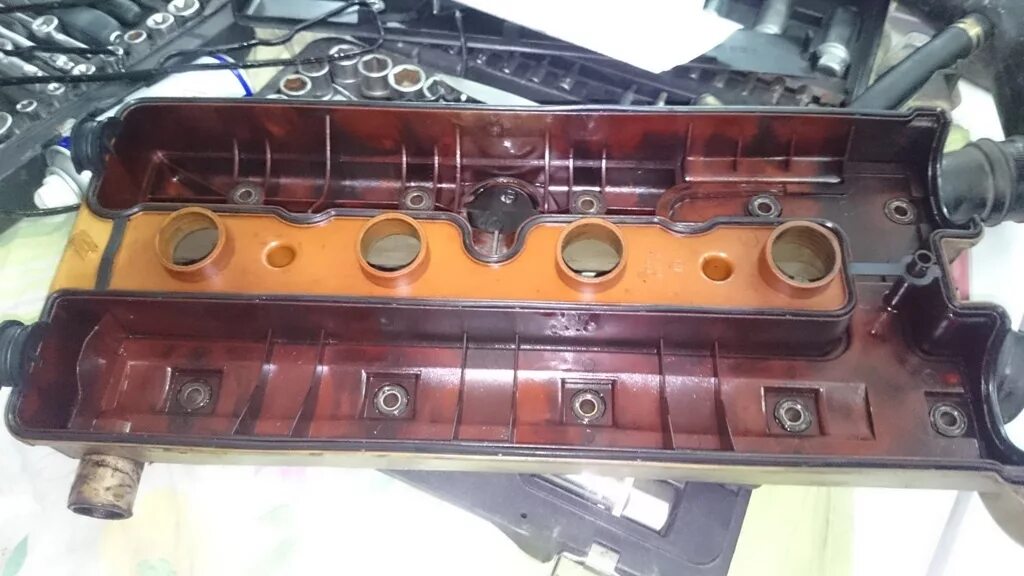 Накладка клапанной крышки mitsubishi 4g63t. Как выглядит крышка клапанов. Клапанная крышка гранд витара 1. Hyundai accent тагаз крышка клапанной крышки. Клапанная крышка honda.