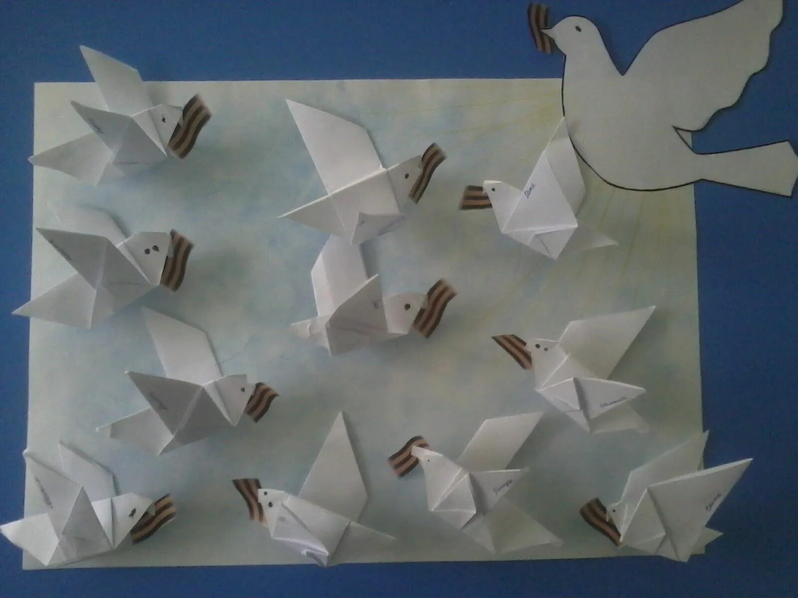 Голубой средняя группа. Поделки ко Дню птиц. Конструирование птицы. Поделки на тему птицы. Поделка голубь.