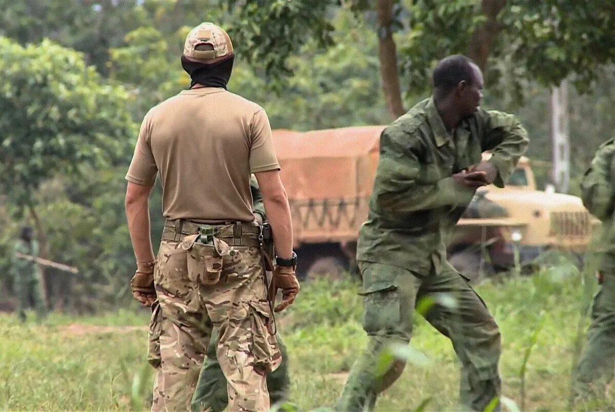 Группа вагнера в африке. Пальмира чвк-вагнер наёмники. Бойцы чвк вагнера. Чвк группа вагнера. Чвк из африки в курск.