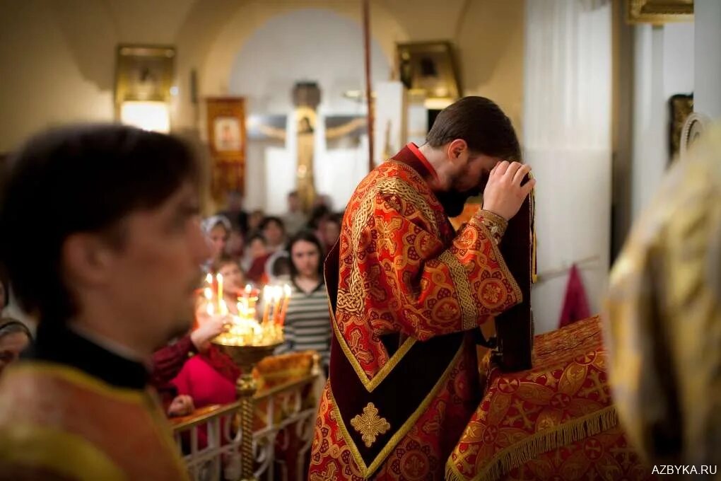 Оглашенные в православии это. Диакон благослови Владыко. Литургия оглашенных. Таинство священства в православии. Чтение Евангелия на литургии оглашенных.