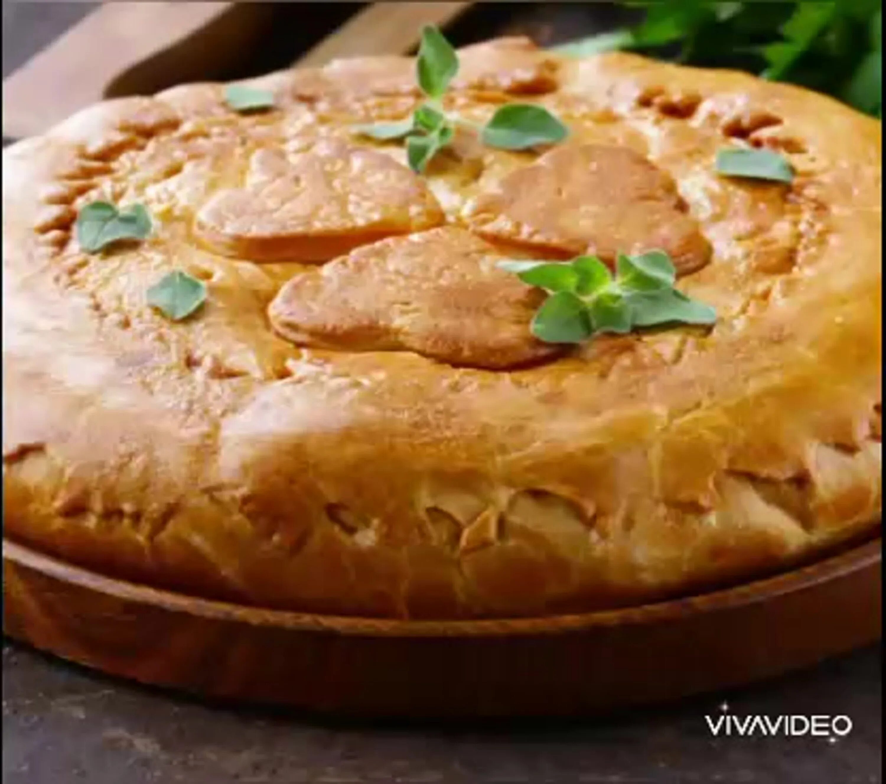 При какой температуре выпекать курник. Мордовский курник. пирог курник. курник с курицей. курник пирожок.