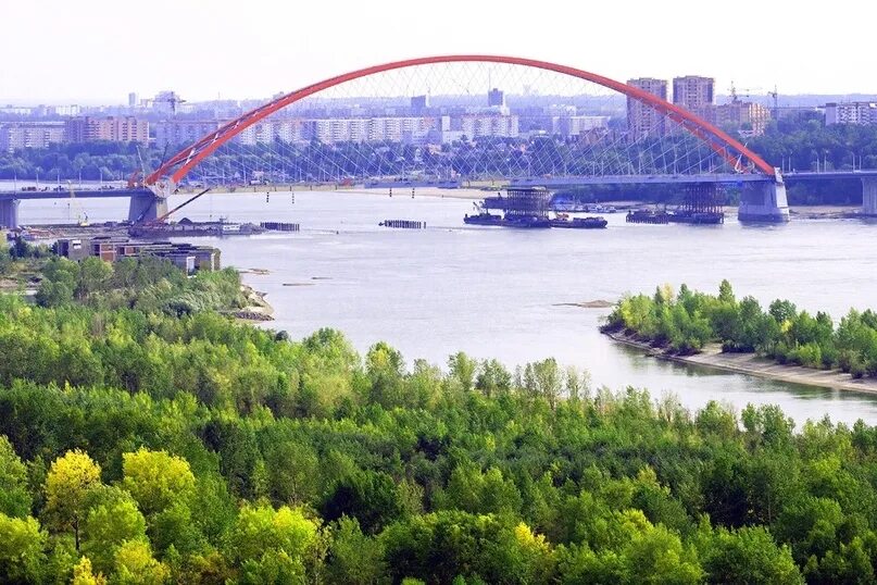 Два берега какой канал. Река Обь Новосибирск. Новосибирск река Обь мост. Новосибирск Бугринский мост река Обь вид сверху. Г.Новосибирск мост через реку на Обь.