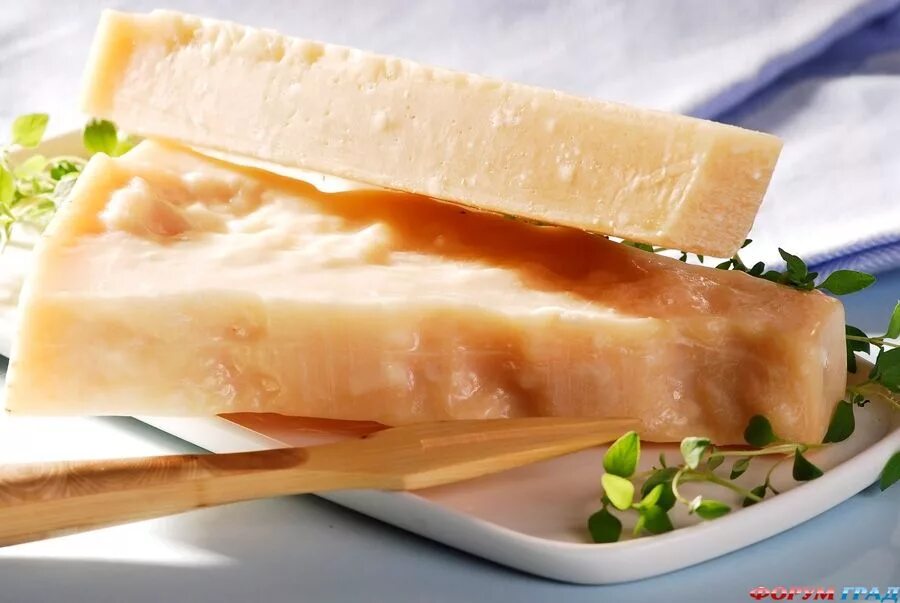 Вкуснейший сырный. Вкусные сыры. Топ самых вкусных сыров. Самый вкусный сыр. Италяниски твордый сыры.