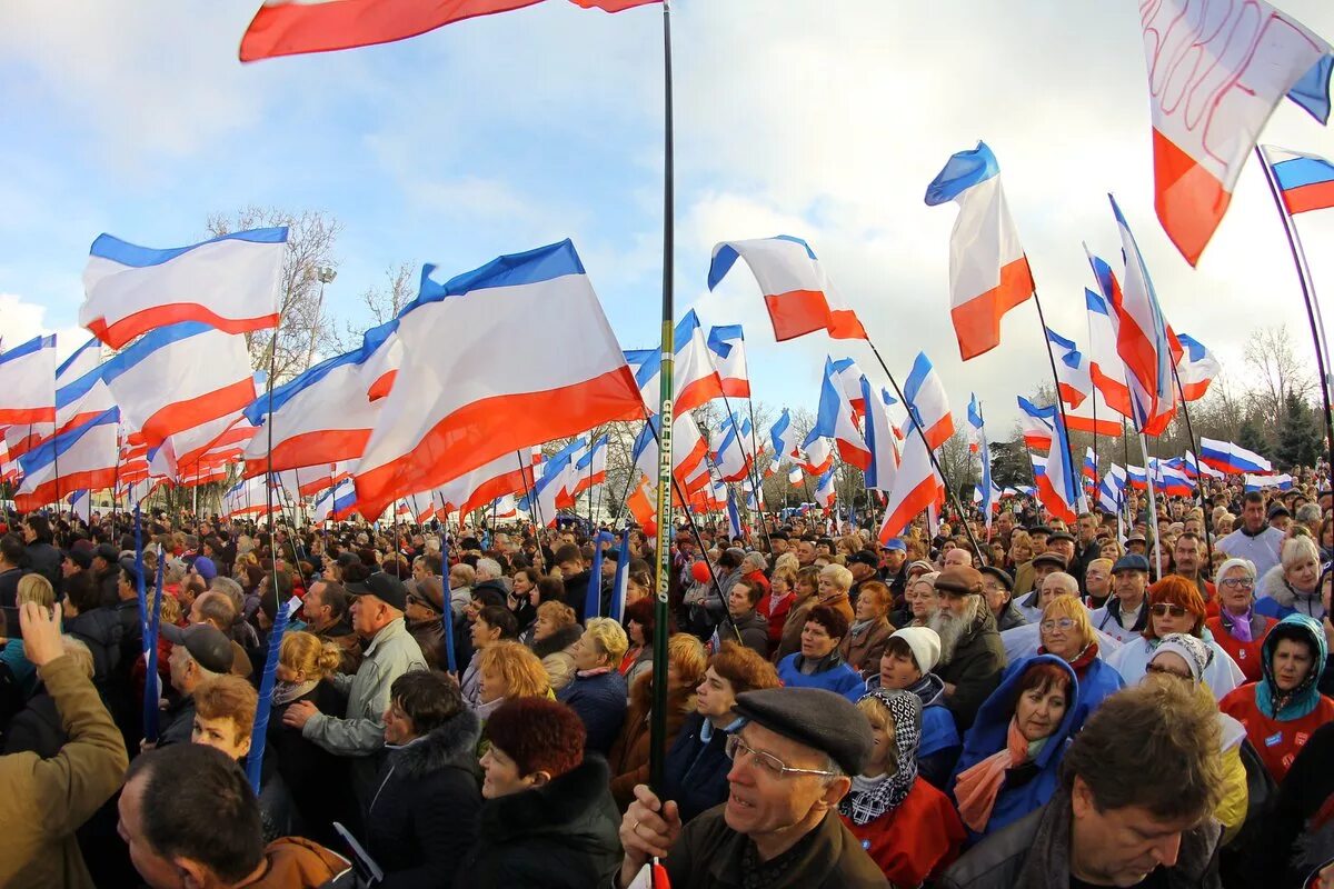 День референдума в крыму. Референдум в Севастополе 2014. Референдум в Крыму 2014. Севастополь 2014 народ референдум.