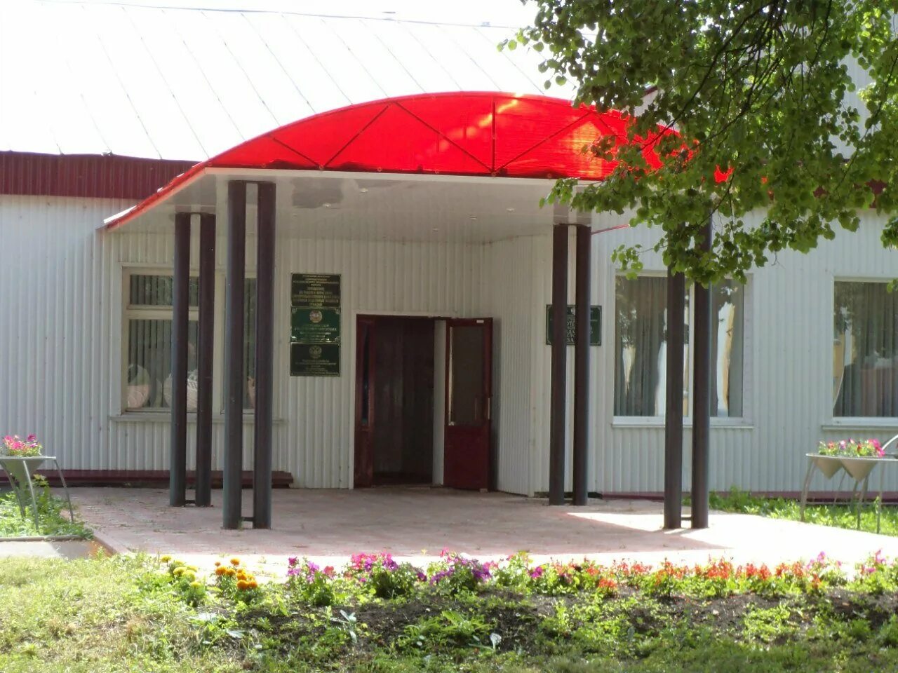 Парк филатова ромоданово мордовия. Торбеево мордовия. П. Храм казанской божьей матери саранск. Ромоданово мордовия озеро.