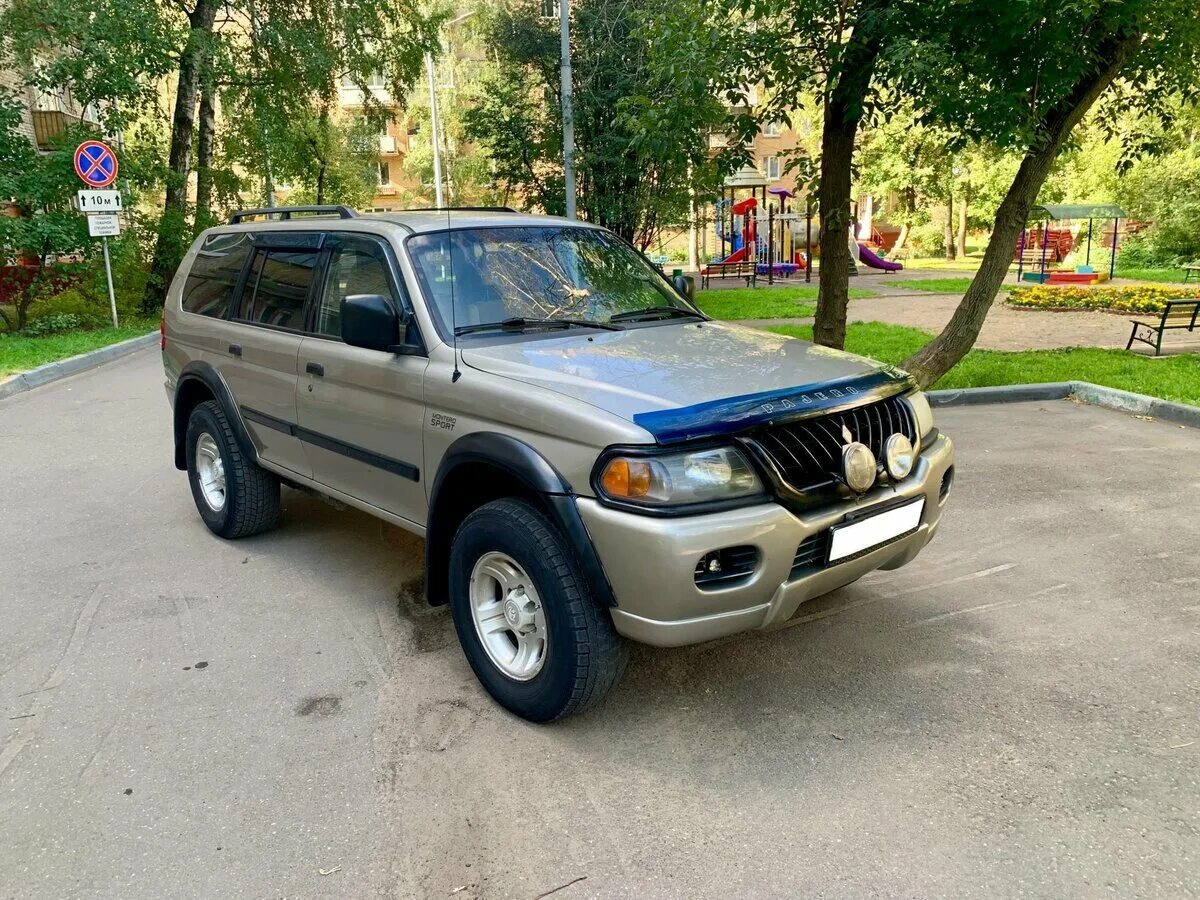 монтеро 2000 года. митсубиси монтеро 2000 дизель. митсубиси внедорожник в 2000 году. монтеро 2000 года. Mitsubishi montero 2000.