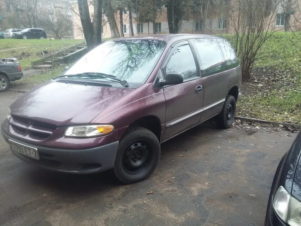 Додж караван 2000 года. Додж Караван 2.4. Додж Караван 2.4 2002. Dodge Caravan 2.4 i, 2000 год. Додж Караван 2.4 95.