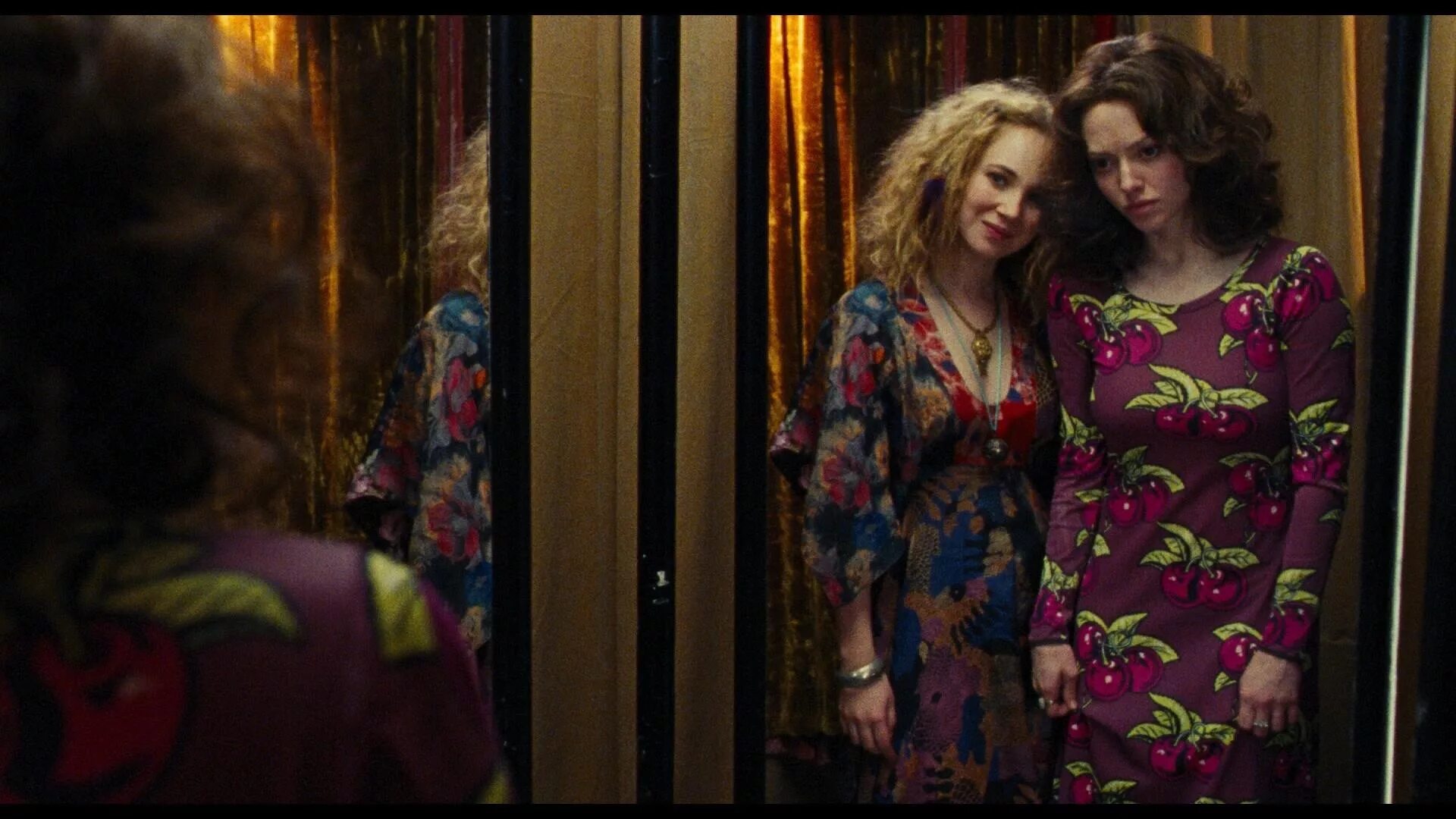Лавлейс на русском. Лавлэйс / lovelace (2013)сцены. Драма: «лавлейс» (2013 год, сша). Лавлейс на русском. Лавлейс блейк.