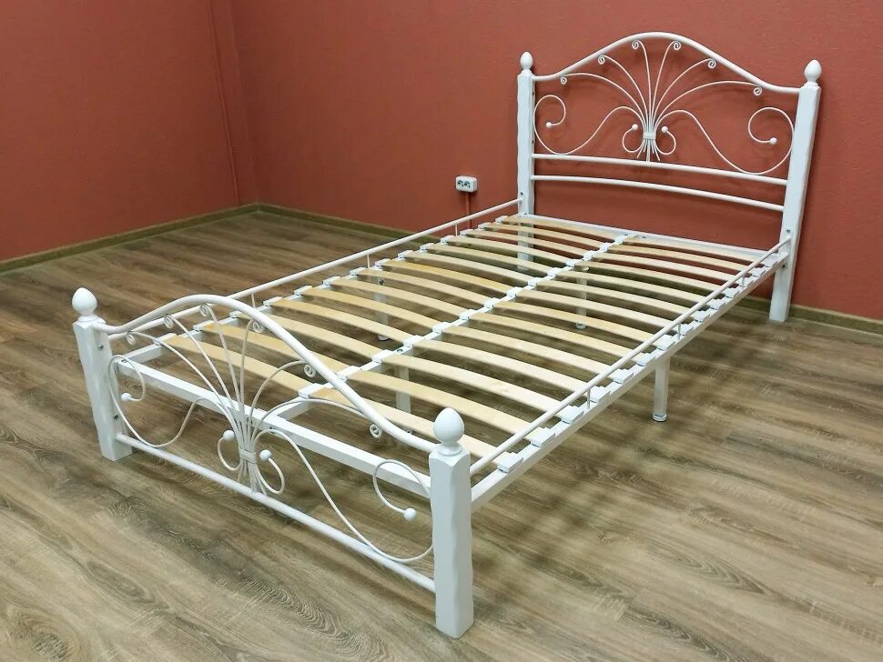 Кровать фортуна. Белая металлическая кровать 160х200.