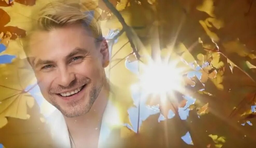 скоро осень. а студио я взлетаю. а студио скоро я взлетаю. слова песни дембеля. кто поет песню скоро.