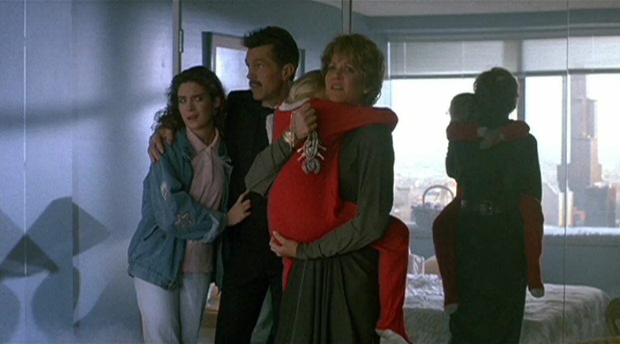 ловушка для полтергейста 2004. полтергейст 3 фильм 1988. ловушка для полтергейста фильм 2004. полтергейст 1988. актеры фильма ловушка для полтергейста.