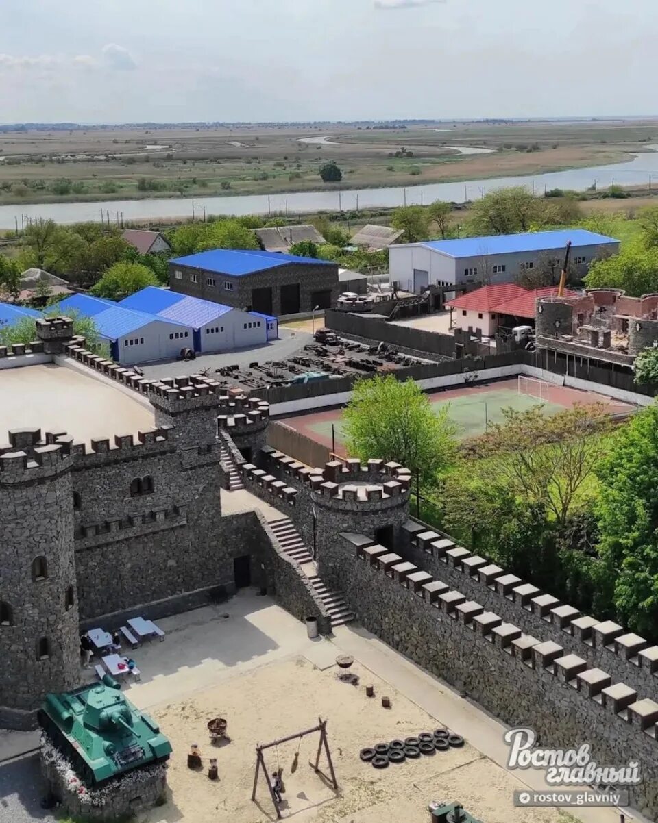 Донской военно-исторический музей Недвиговка. Военно-исторический музей Ростов на Дону Недвиговка. Замок в Ростовской области Недвиговке. Хутор Недвиговка Мясниковский район. Военный музей недвиговка