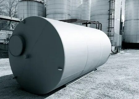 Oil tank