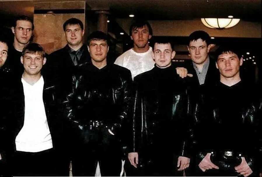 Опг москвы. Дмитрий завьялов турбазовские. дмитрия леснякова (лес) и дмитрия завьялова (дима большой). турбазовские чащин сергей. дмитрий завьялов опг.