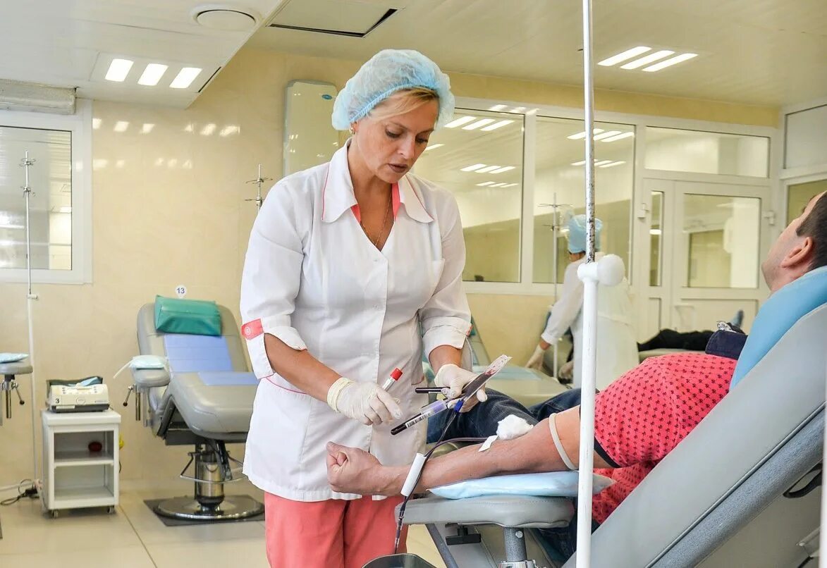 Областная станция переливания крови Екатеринбург. Обследование доноров крови. Центр переливания крови. Центр переливания крови Саратов.