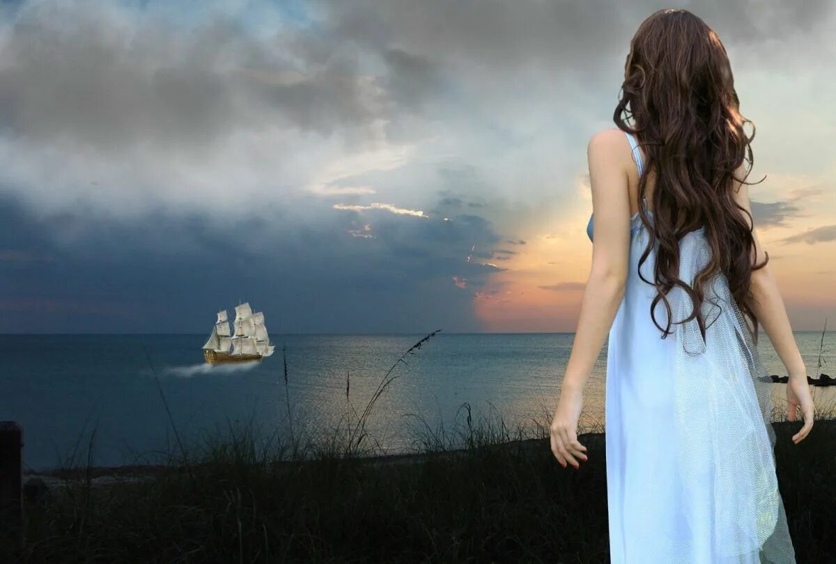 Как долго будут приходить. Девушка море корабль. Девушка ждет у моря. Девушка на берегу моря. Девушка провожает корабль.