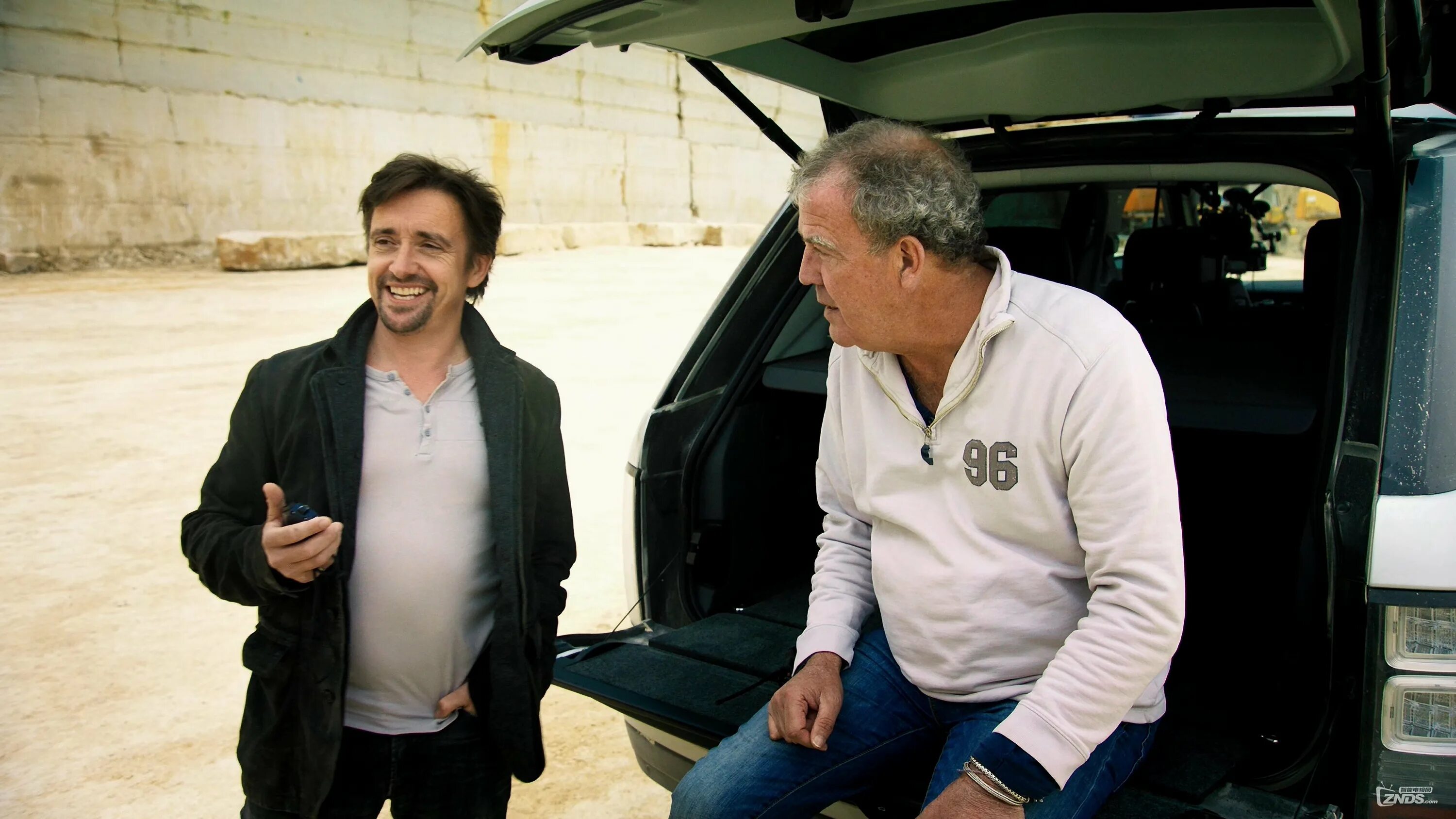 Grand tour работа с песком