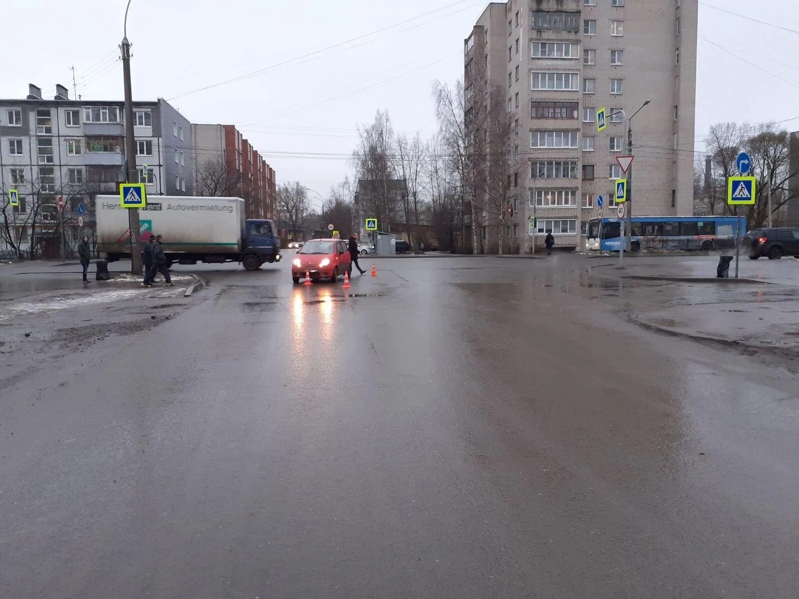 Вологодские новости происшествия сегодня. ДТП на ул Северная в Вологде. Сбили пешехода Вологда сегодня. Вологде сбили на пешеходном переходе сегодня.