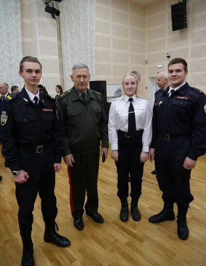 Колледж полиции спб после 9. Полицейский колледж интерполисколледж санкт-петербург. академия милиции в спб колледж. полицейский колледж санкт-петербург после 11. колледж полиции елизаровская.