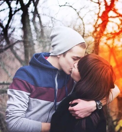 Парень и девушка 14 лет. Девочки для пацанов. Пацаны они девки. Пацаны они девки. Пацаны они девки.