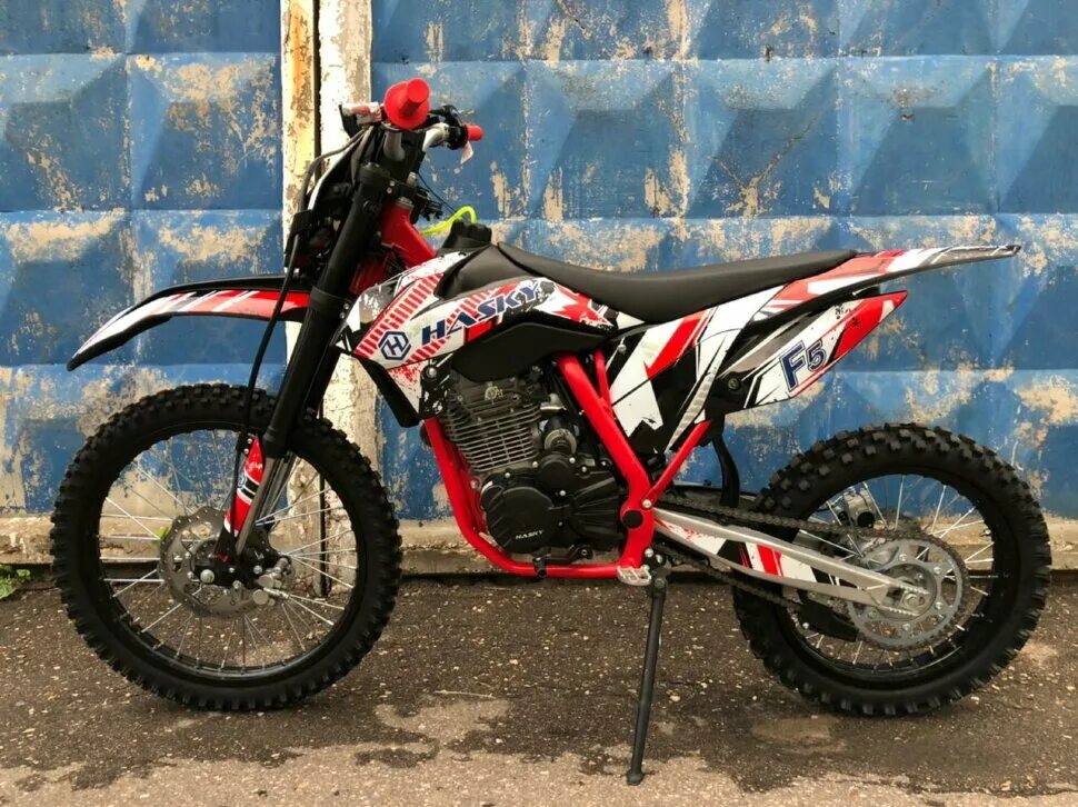 Хаски ф5. Мотоцикл кроссовый hasky f5 250cc 21\18. Эндуро hasky f5. Питбайк hasky f5. Мотоцикл hasky f5 250сс.