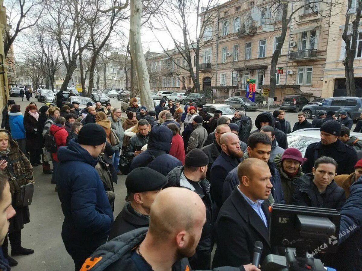 Одесские суды. В Одессе снесли памятник Екатерине. Снос памятника Екатерине.