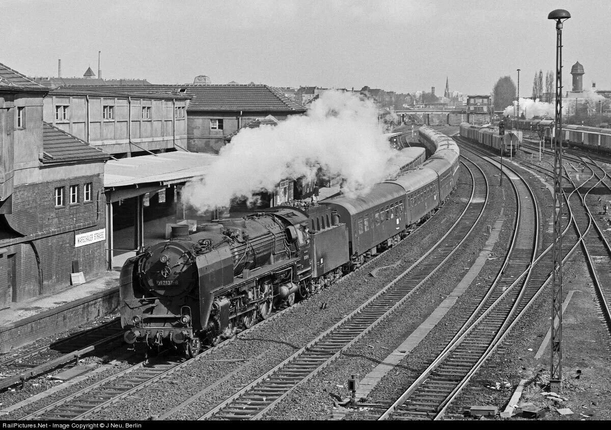 Железная дорога 20 века. Железные дороги Германии 19 век. Deutsche Reichsbahn (ГДР). Железные дороги в Германии 1850. Дойче Рейхсбан паровоз.