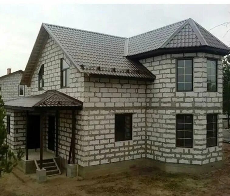 Пеноблок дом 1 этаж. Дом пеноблок. Дом из газобетона. Дом из газобетона. Пеноблок дом 1 этаж.