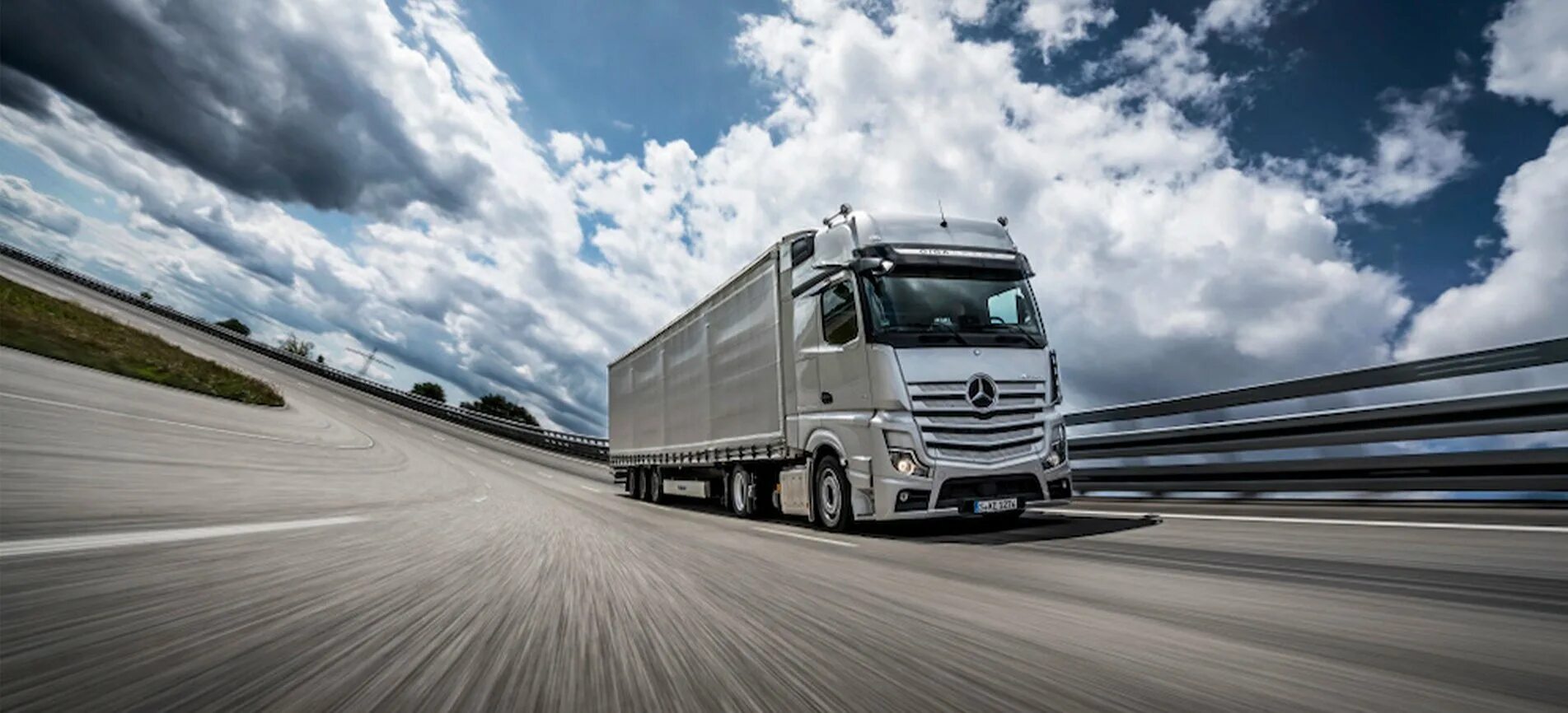 Фура. Грузовые авто. Фура ивеко стралис. Фура на дороге. Mercedes truck cargo.