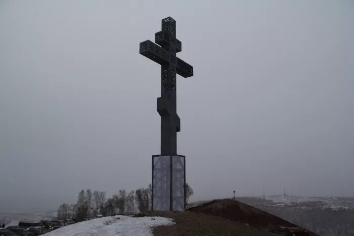Поклонный крест красноярск дрокино. Поклонный крест. Поклонный крест красноярск. Красноярск крест на горе. Красноярск крест на горе.