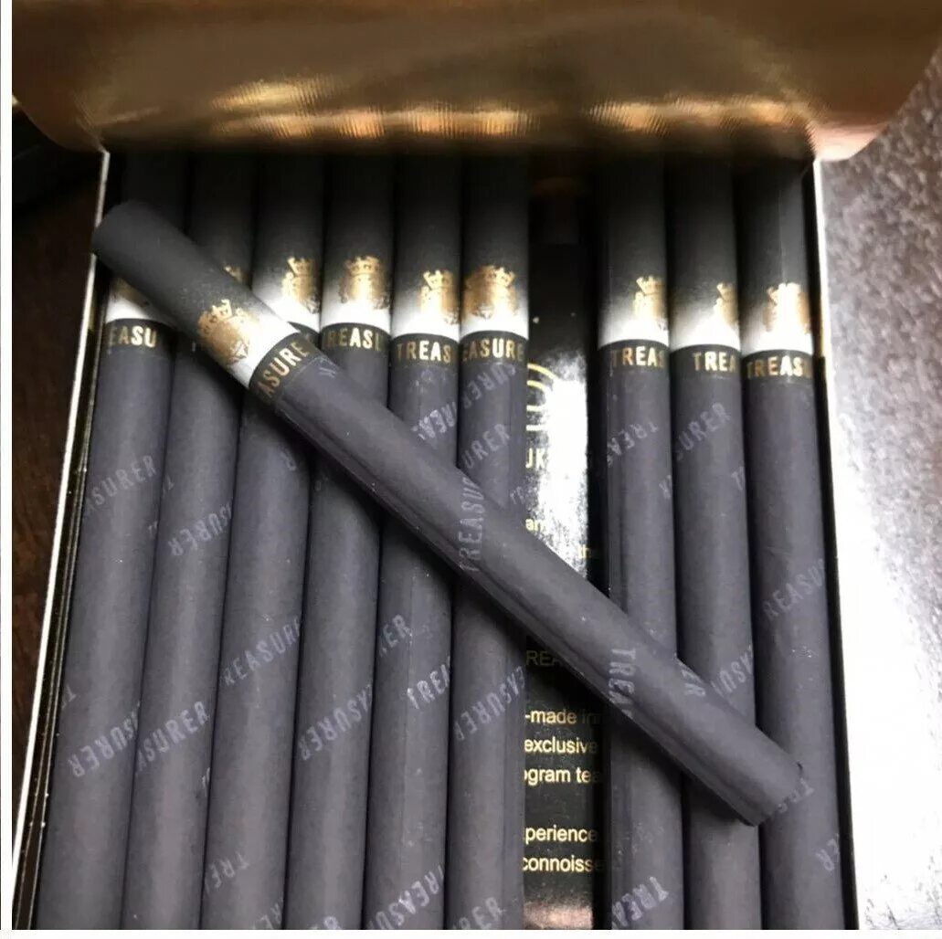 Купить сигареты treasurer. Сигареты Treasurer Luxury Gold. Treasurer Sobranie Black. Сигареты Sobranie Black. Сигареты собрание Вирджиния.