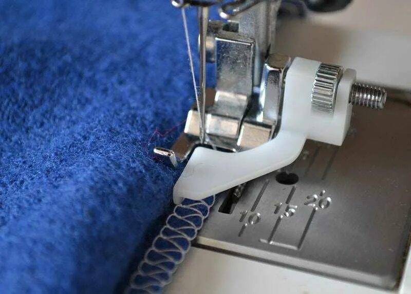 Швейная машинка для всех типов ткани