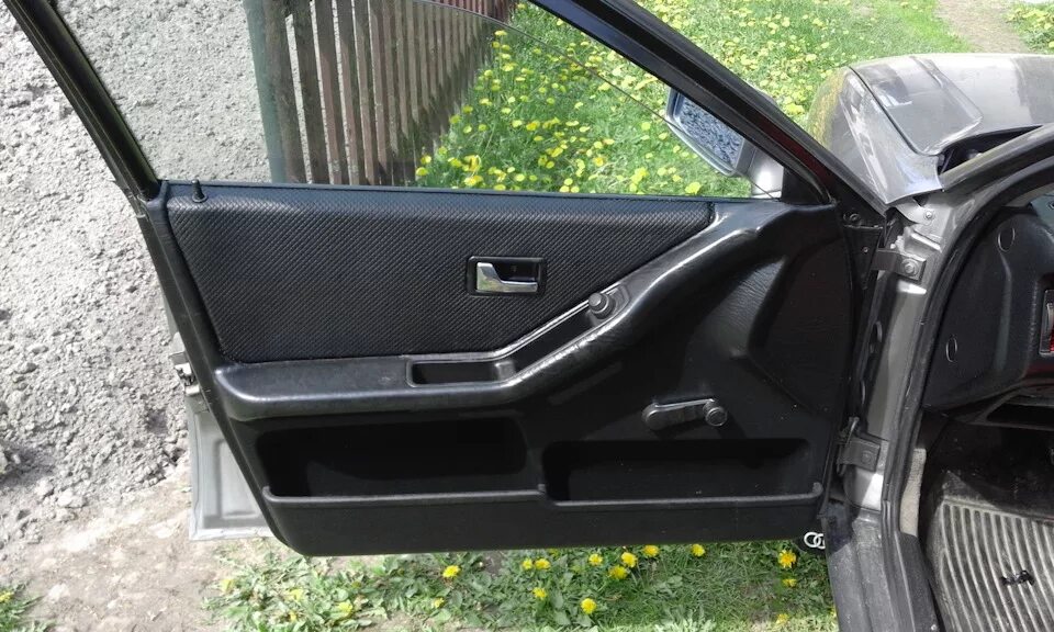 Дверная карта audi 80 b4. Дверные карты ауди 80 б4 автозвук. Задняя дверная карта ауди 80 б3. Карта двери ауди 80. Audi 80 b3 дверные карты.