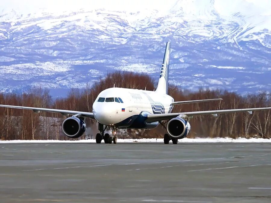 Airbus 319 Южно Сахалинск - Хабаровск. Петропавловск Камчатский Владивосток самолет. Аэробус а320 Владивосток - Петропавловск Камчатский.
