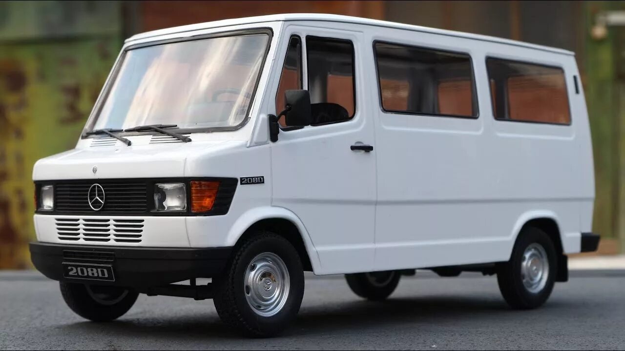 Купить мерседес 208. Mercedes Benz 208d. Мерседес т1 208d. Mercedes-Benz 208d фургон. Мерседес Бенц 208d ka.