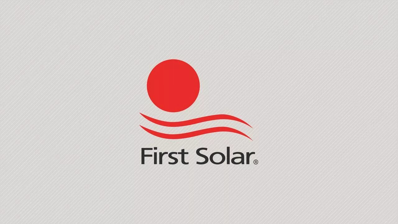 First Solar. First Solar компания. Солар лого. Solar логотип.