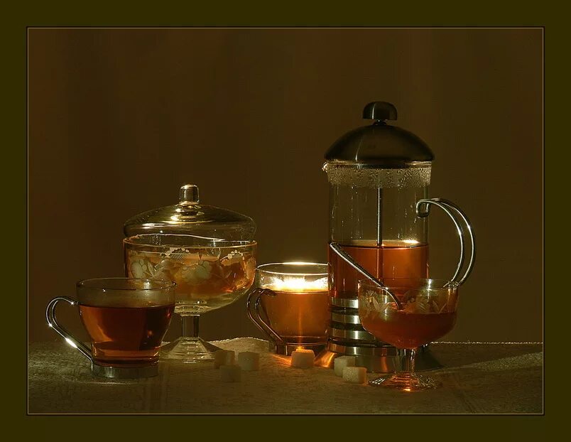Вечернее чаепитие. Натюрморт с чашкой чая. Натюрморт с чаем. Чайный натюрморт.