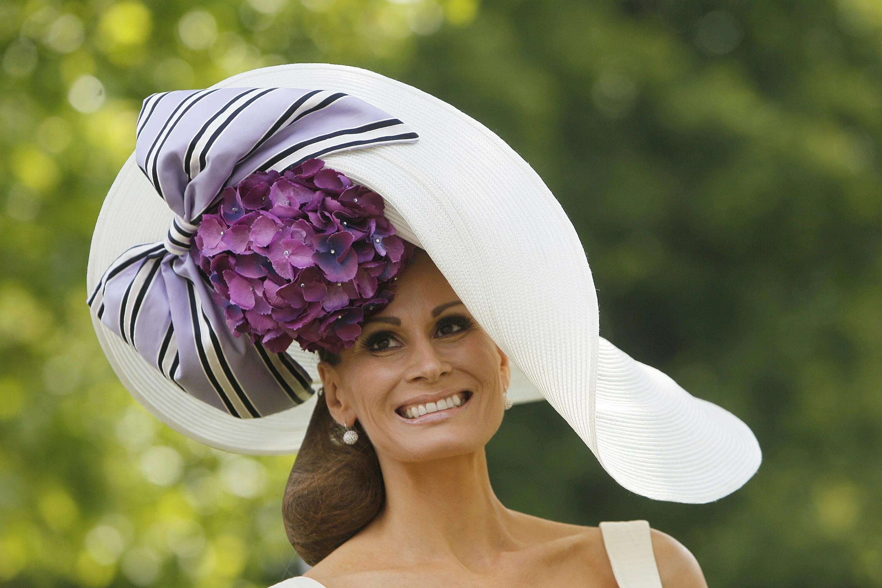 Royal Ascot hats. Шляпки Филиппа Трейси. Роял Эскот шляпы. Красивая шляпа. Оригинальная шляпа