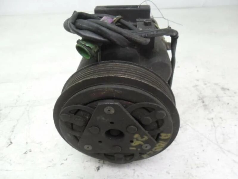 Компрессор кондиционера ауди а4. Компрессор ауди 100. 8 компрессор кондиционера. Компрессор кондиционера ауди 100 ц 4 2 и 3. Компрессор кондиционера audi 100 c3.