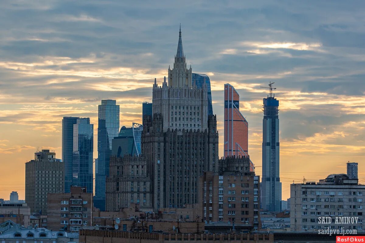 высотка мида в москве. здание мид рф на смоленской-сенной площади. сталинские высотки мид. высотка мид. высотка мид.
