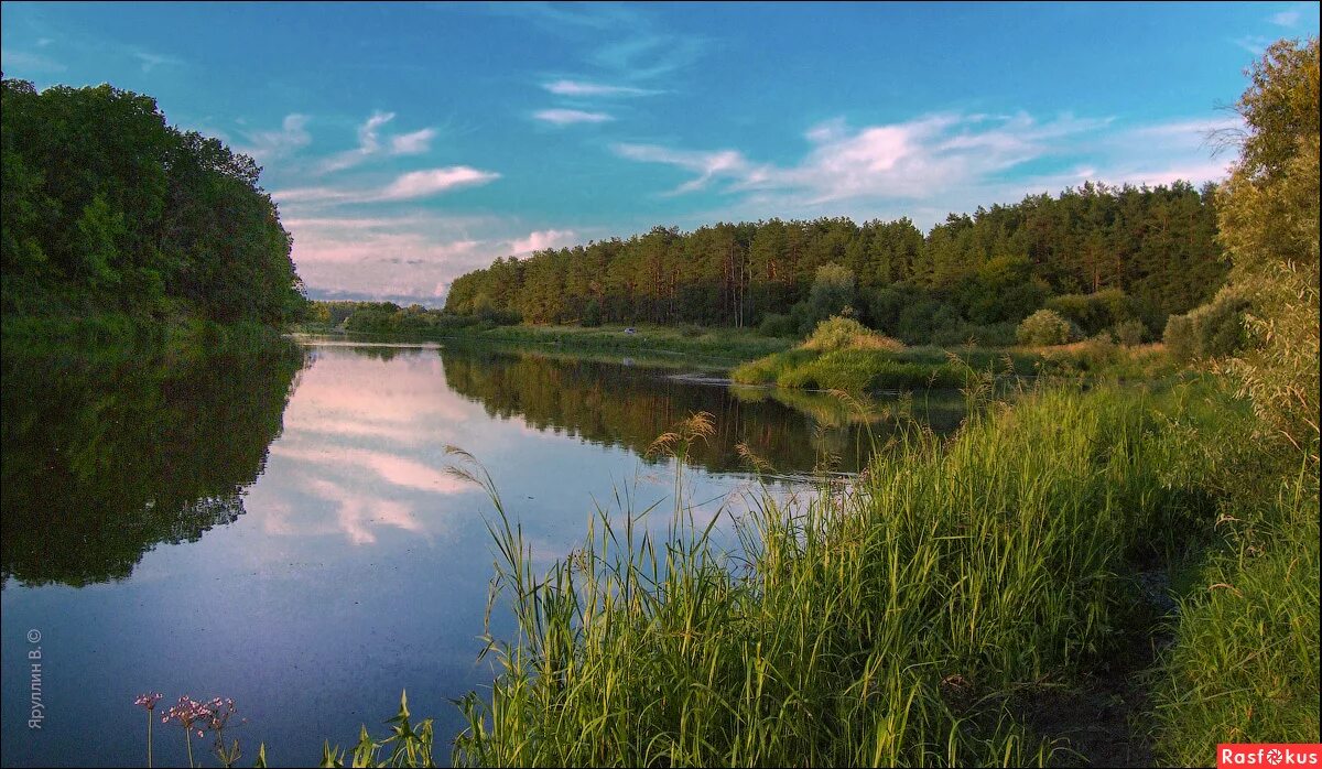 Город на берегу реки клязьма