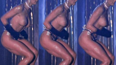 Demi moore looking absolutely fit in striptease nudes.