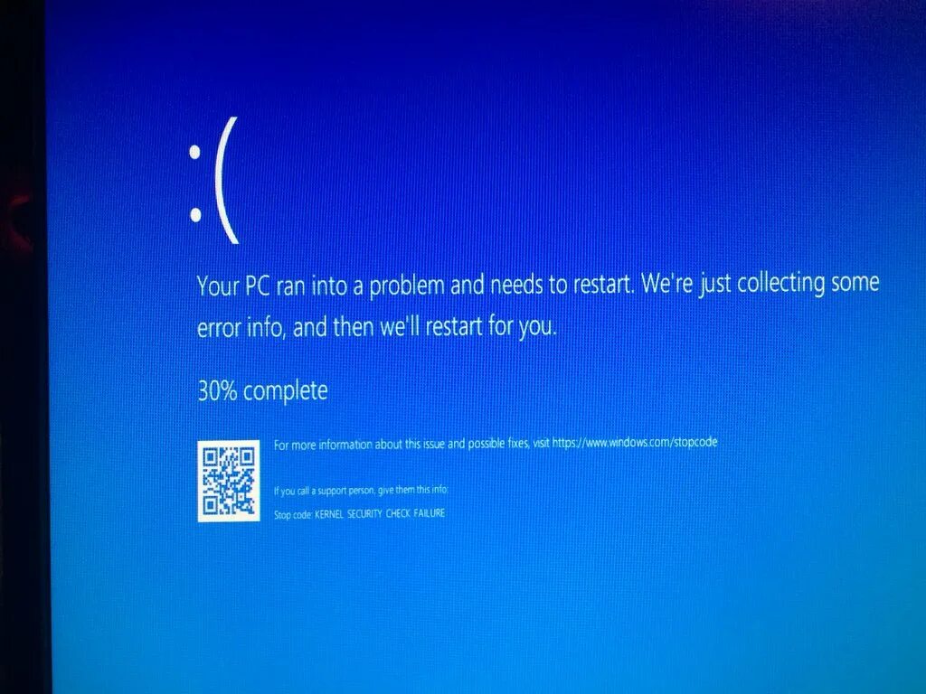 Error code 522. Синий экран ntfs. ntfs.sys синий экран windows 10. синий экран whea uncorrectable error. фото синего экрана смерти windows 10.