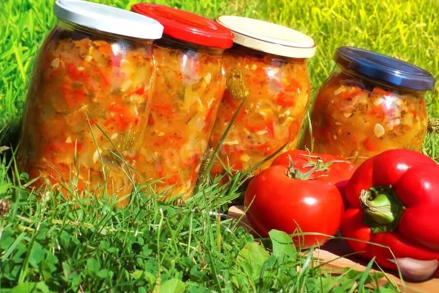 У вас ещё остались кабачки? Приготовьте салат Анкл бенс на зиму. Житейские радос