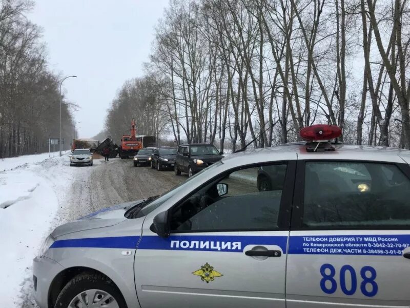 Погода в ленинск кузнецке. Ленинск-Кузнецкий ДПС машины. Сотрудники ДПС Кузнецк. Кемеровское областное ГАИ. ГИБДД Гурьевск Кемеровской области.