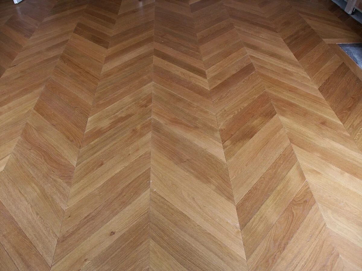 Укладка паркета елочкой. Укладка ламината. Укладка паркета елочкой. Укладка елочкой запас. Французская елочка кварцвинил.